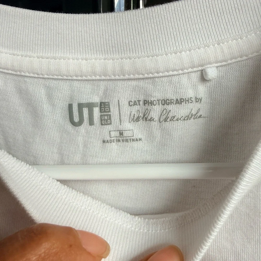 Uniqlo White Tee with Pink 
